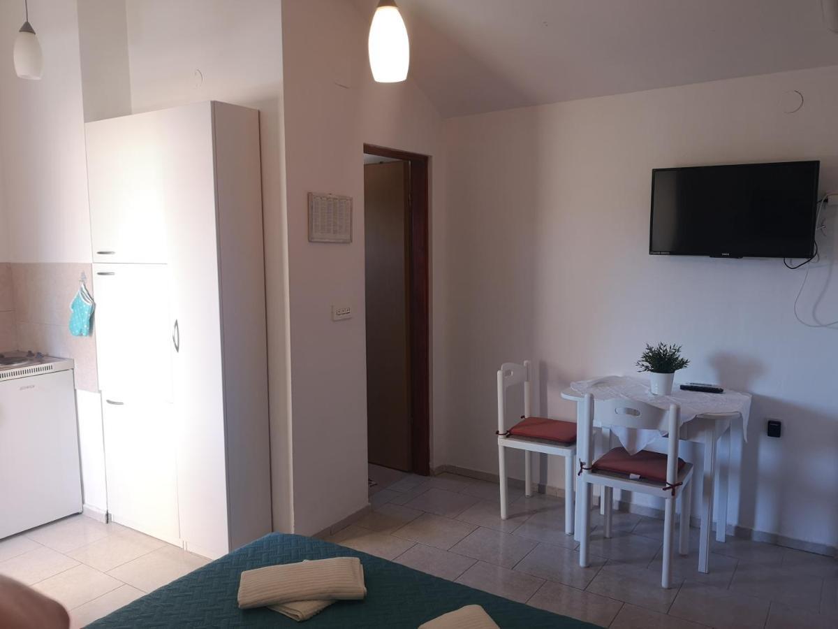 Apartmani Pilon Ždrelac Exterior foto
